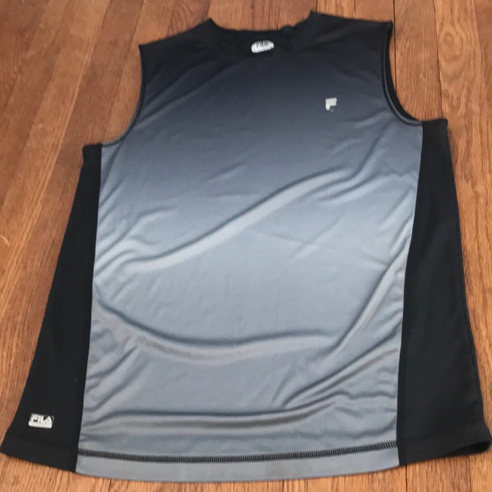 Fila tank
